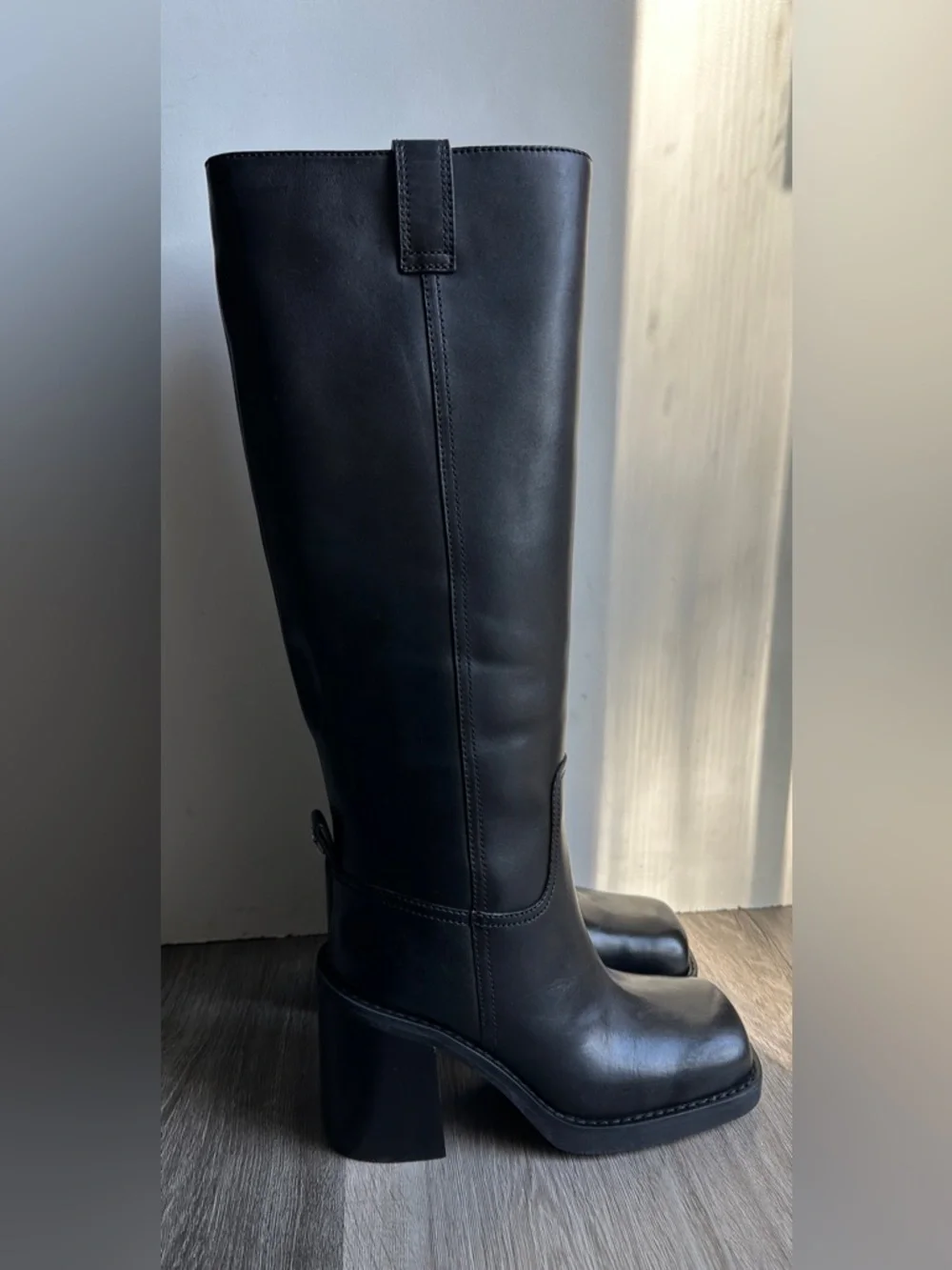 MICHAEL KORS Houston Leather Block Heel Boot US 8 $295
